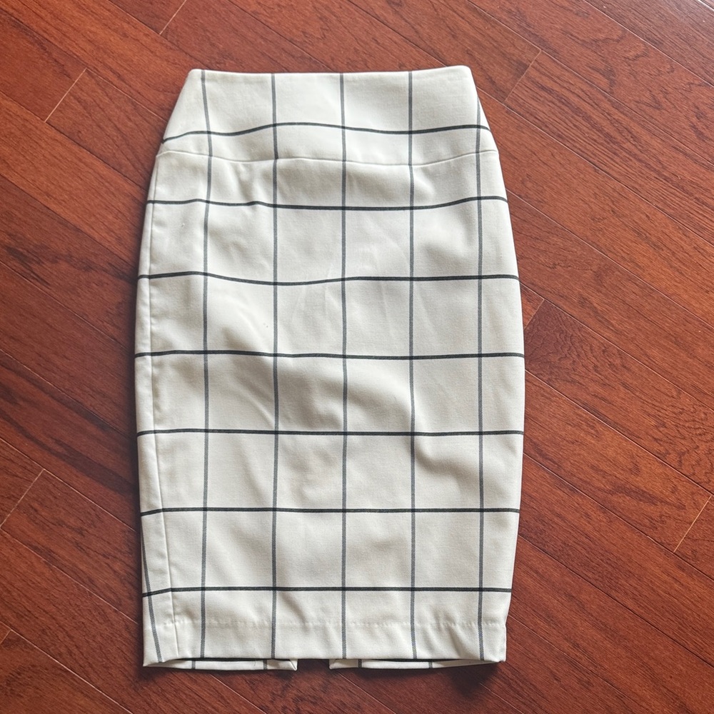 Express Cream Pencil Skirt with Black Windowpane Grid